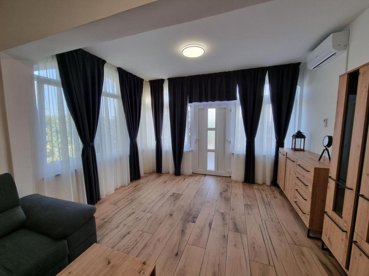 Lovre Apartman