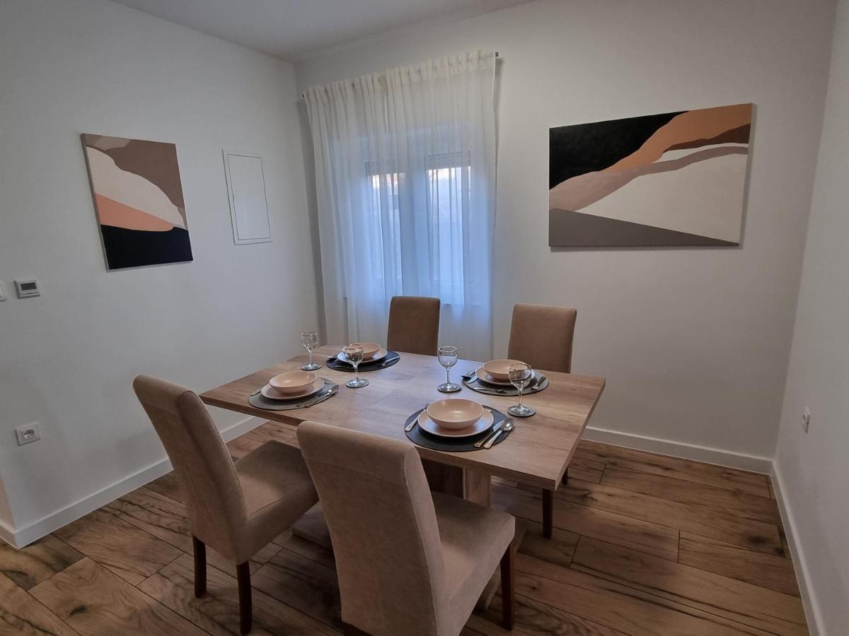 Apartman Lovre *